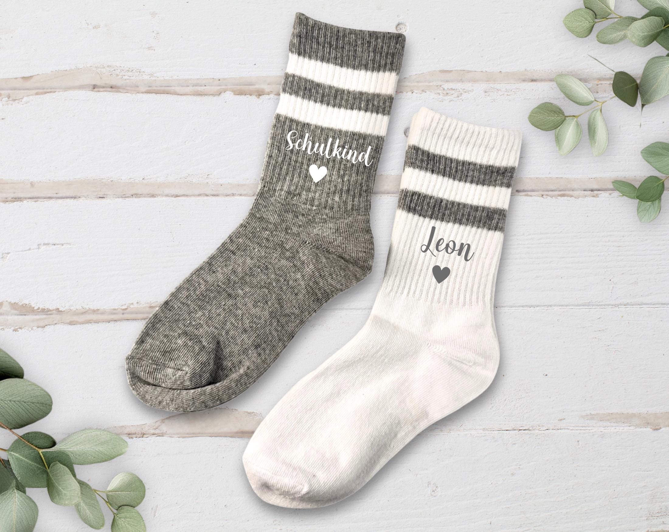 Socken für das Schulkind | Name und Schulkind | weiße, graue oder rosa Strümpfe mit grauer oder weißer Schrift