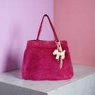 Pinke Tasche aus Veloursleder | Lässig, stylisch & praktisch und groß