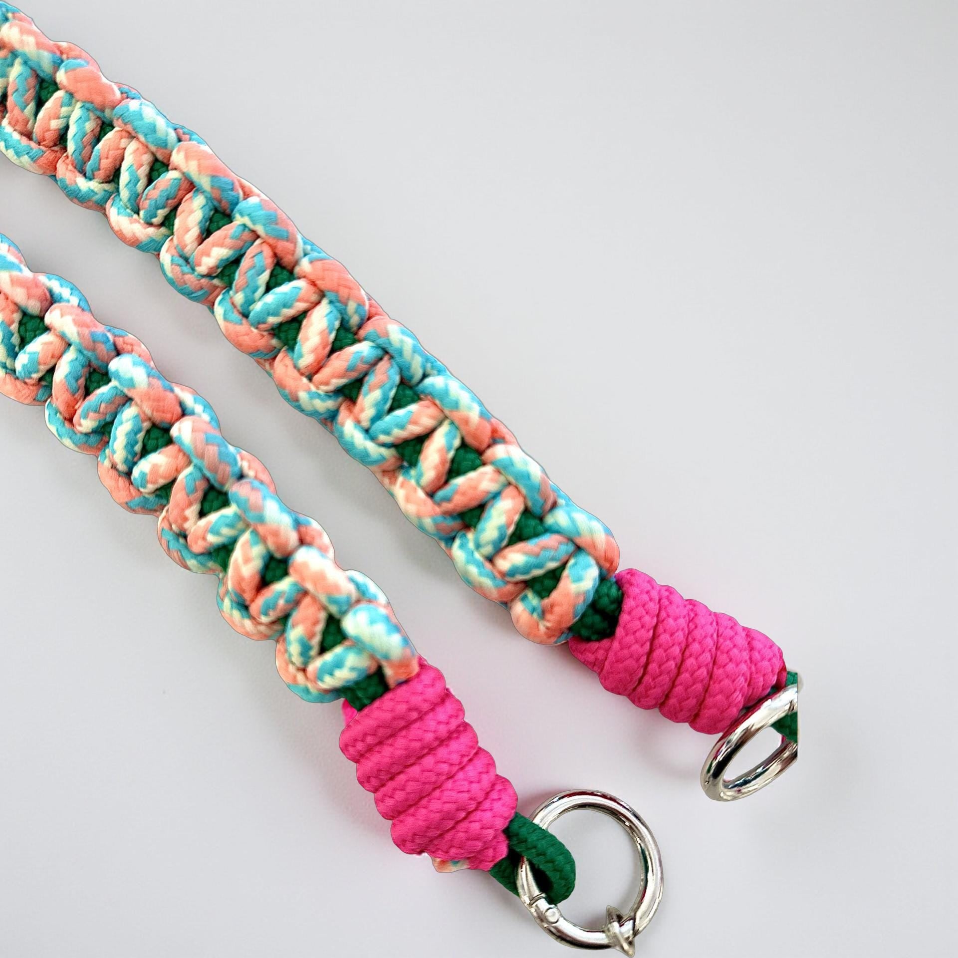 Handykette | dicker Handygurt aus Seil Maktramee geknüpft | als Handyband oder Taschengurt - in leuchtendem Neon Pink mit Türkis und Orange