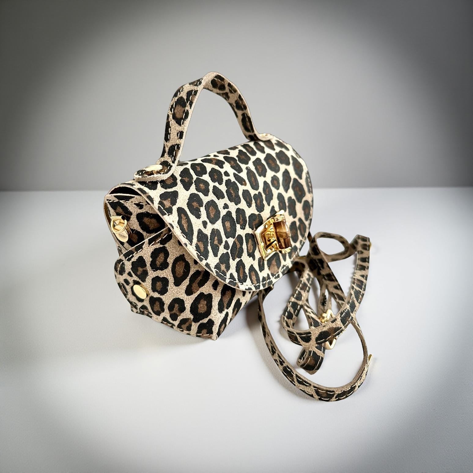 Mini Leo Tasche aus Leder | Leopard | Umhängetasche | Crossbody Bag | Animal Print Leo Look | Echtleder