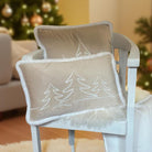 Kissen bestickt | Weihnachten | Weihnachtsbäume Tannen | Samt creme mit weißer Stickerei | zwei Formate | weiße Fellkante