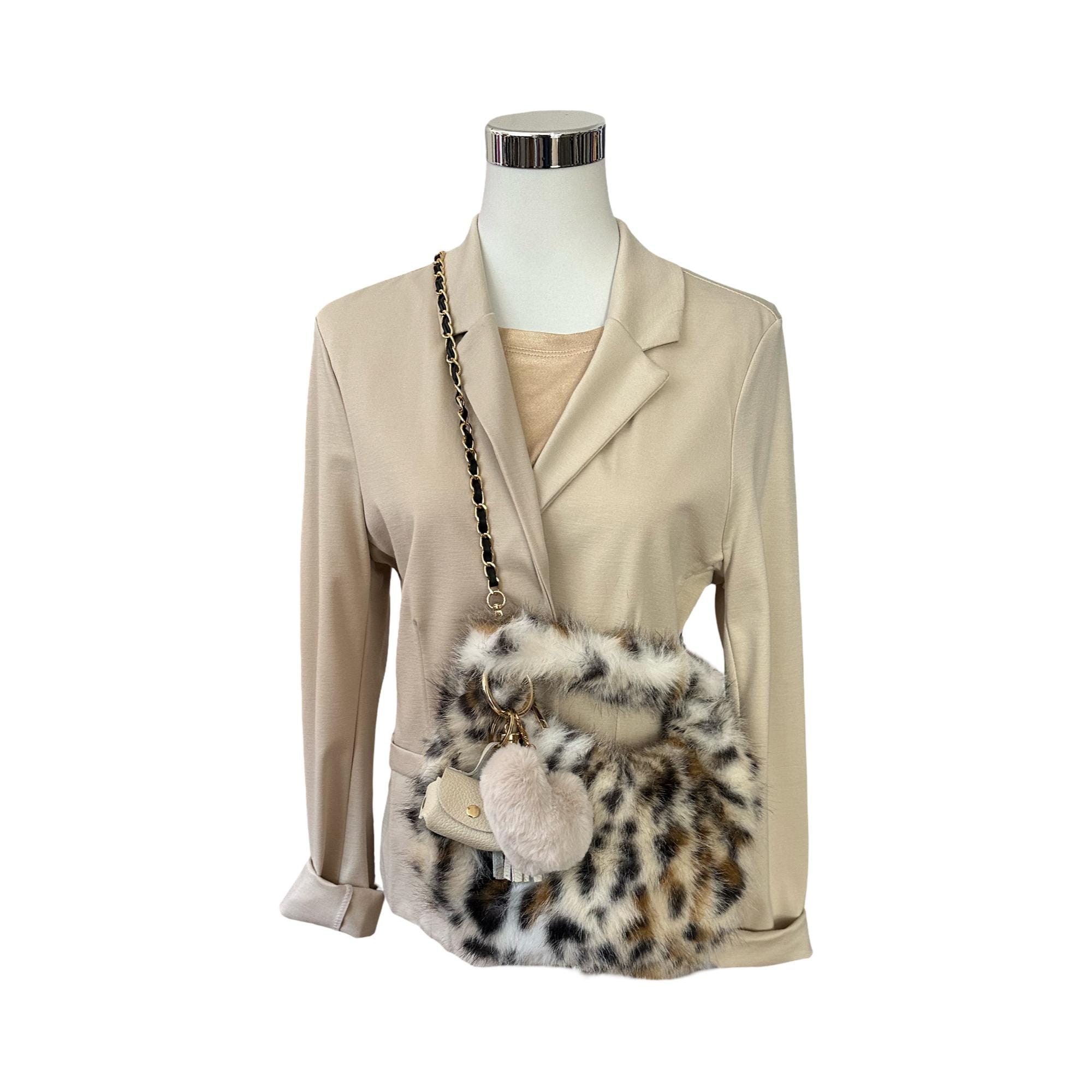 Leo Tasche aus Fell | Leopard | Umhängetasche | Crossbody Bag | Animal Print Leo Look | Fake Fur