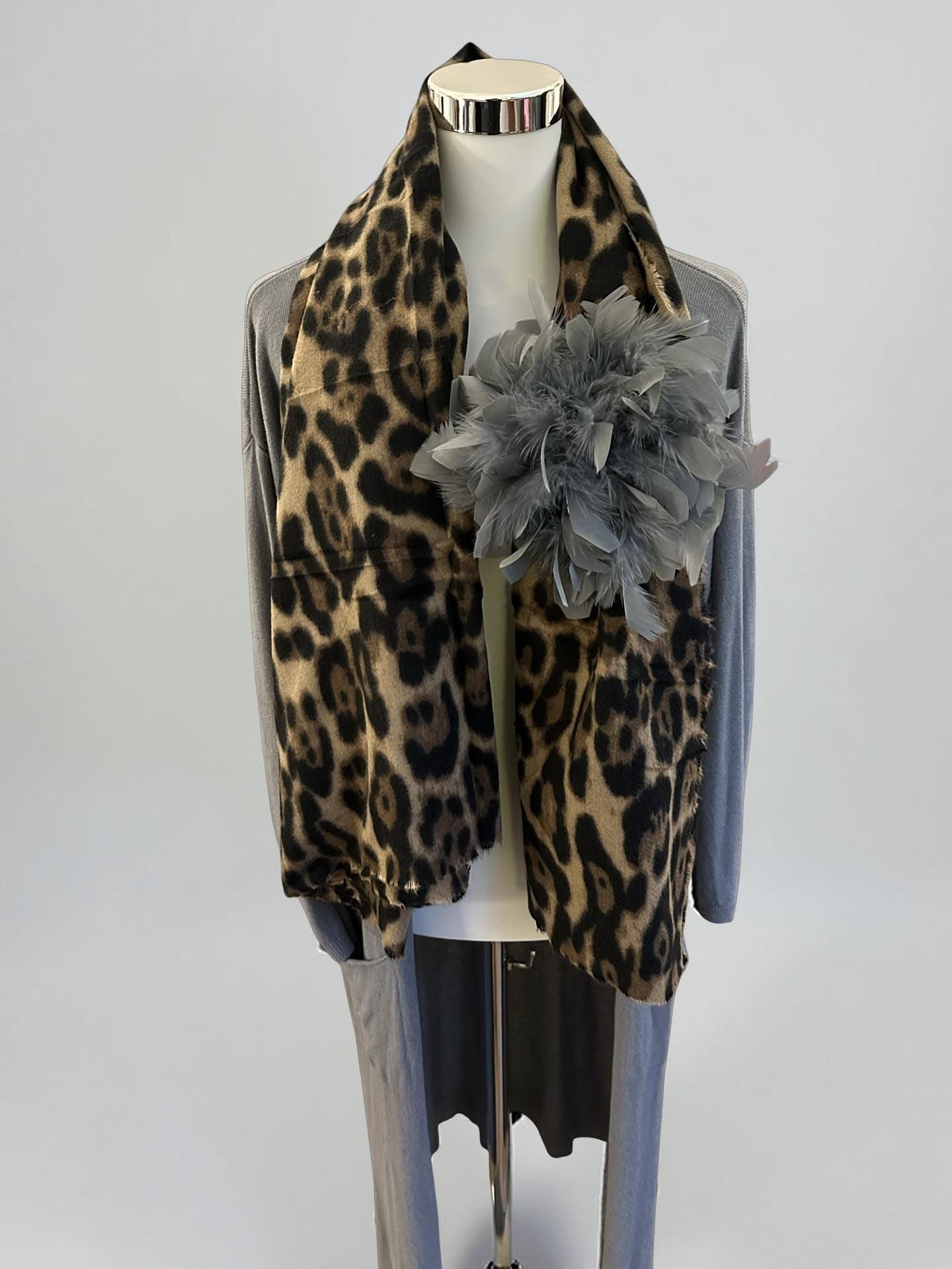 Große Federbrosche braun oder grau | Brosche Federn | Anstecknadel und Clip | Feder Brosche Federball zum Anstecken | grau oder braun