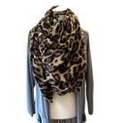 Leo Schal XXL | großes quadratisches Tuch im Leomuster | 135 x 135 cm | Viskose Schal in braun beige