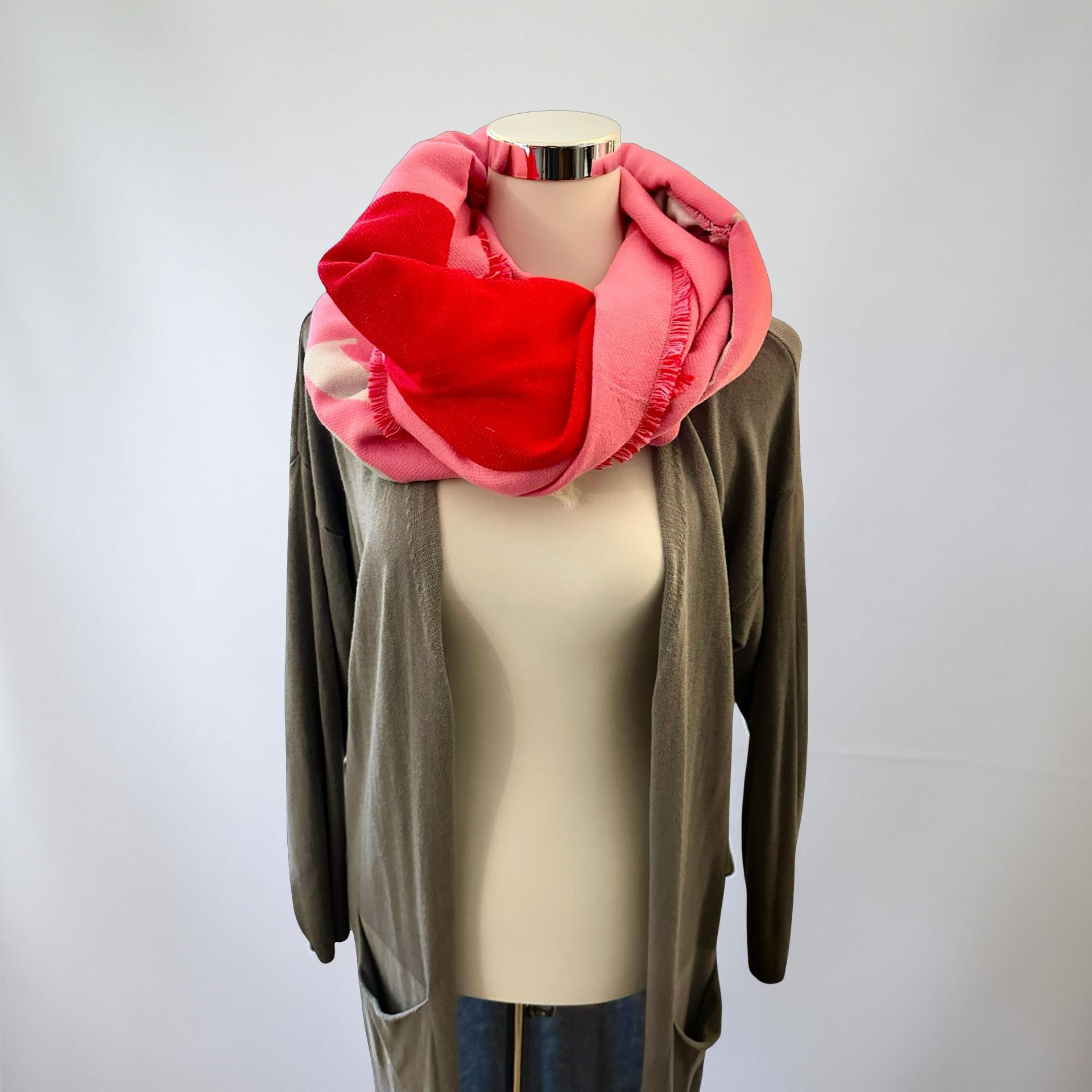 Breiter Schal LOVE | rosa, weiß und rot | mit großem Herz | Viskose | Webschal Tuch Stola | 180 x 70 cm