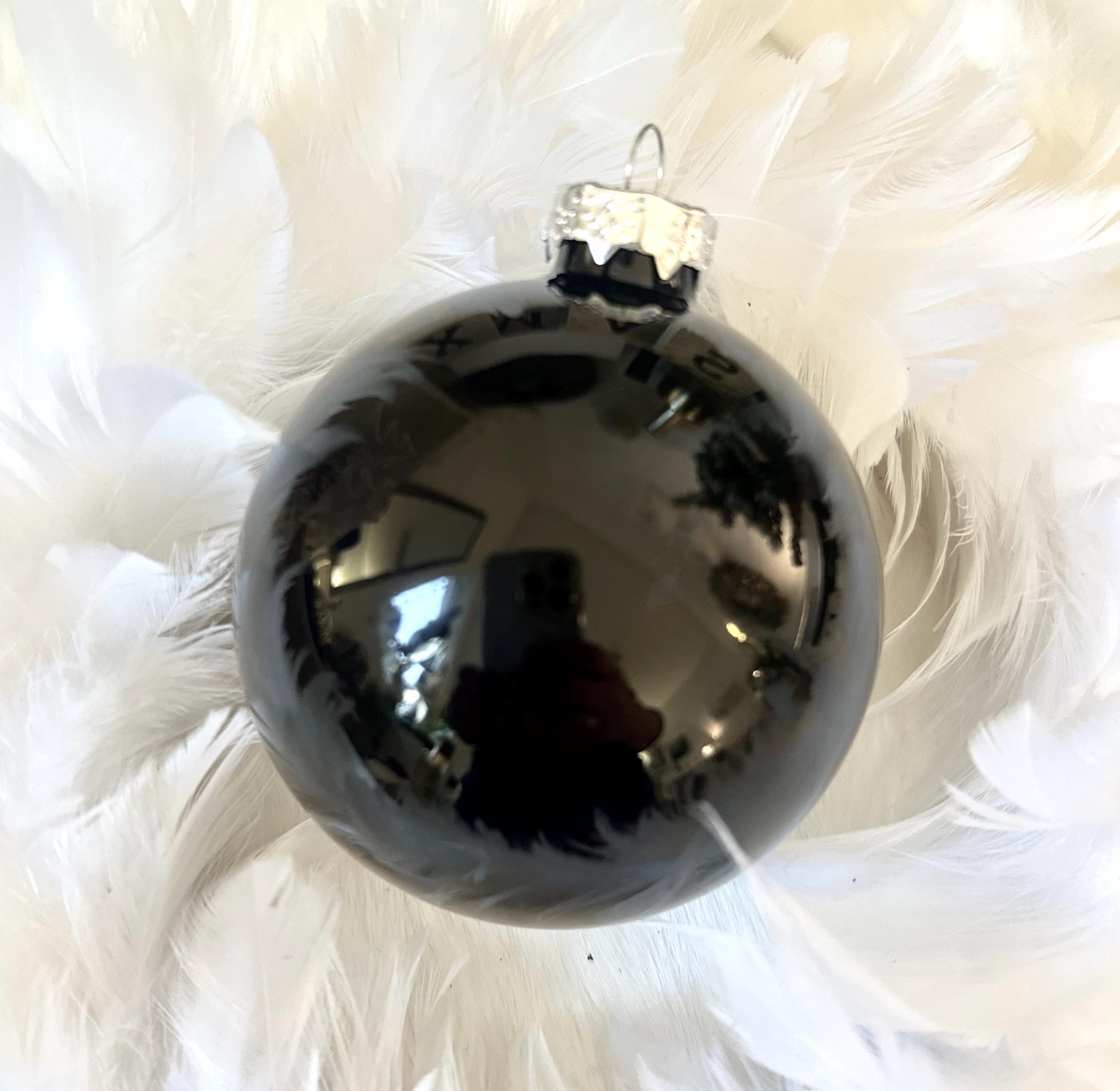 Personalisierte Weihnachtskugel | 8 cm Durchmesser | schwarz matt oder glänzend | Kugel mit Name