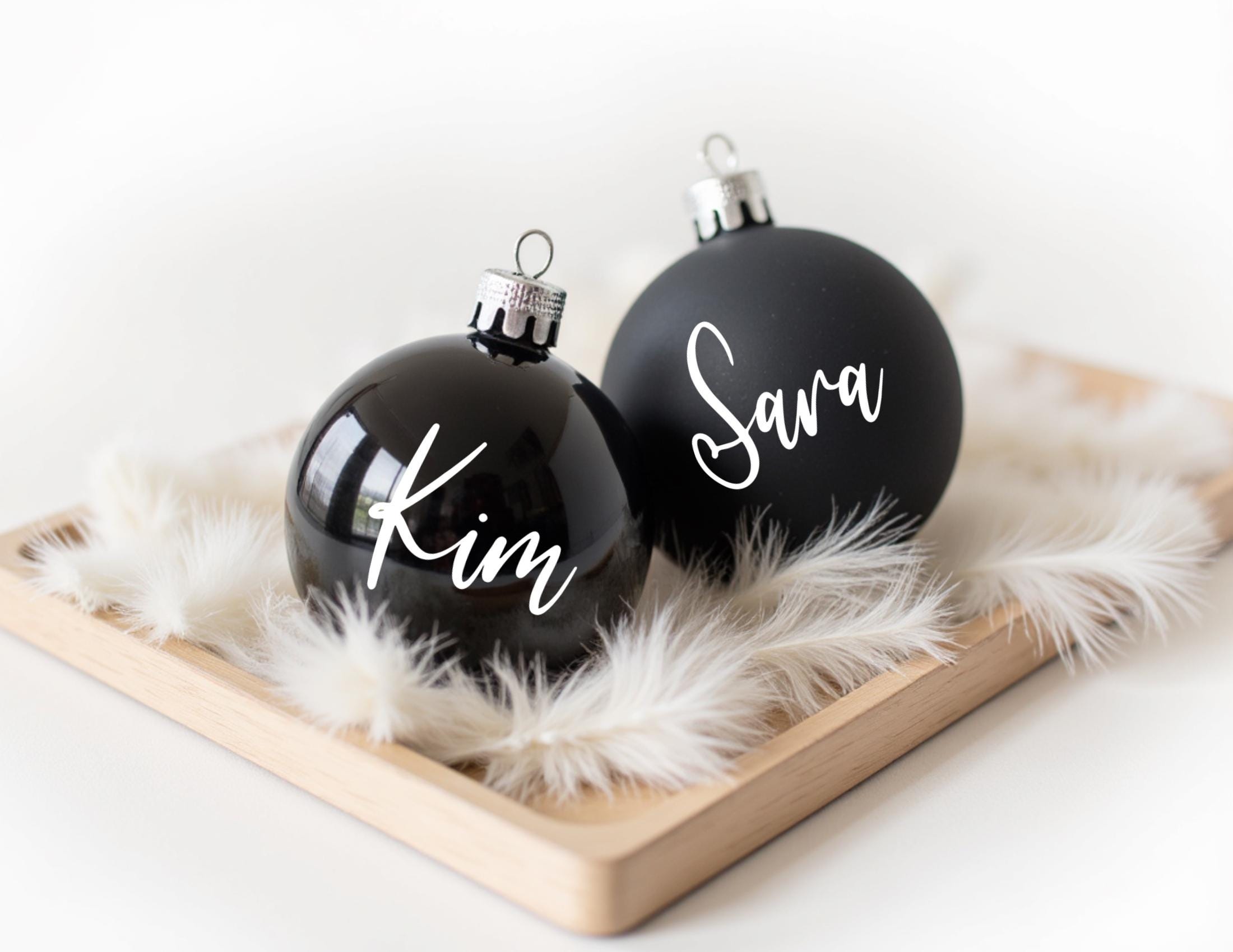 Sticker für Weihnachtskugeln | für 6 oder 8 cm Durchmesser Kugel | Name in schwarz, weiß, roségold, silber