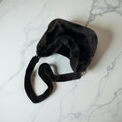Schwarze Tasche aus Fell | Umhängetasche | Crossbody Bag | Fake Fur | kuscheliges Pelzimitat | Handtasche schwarz