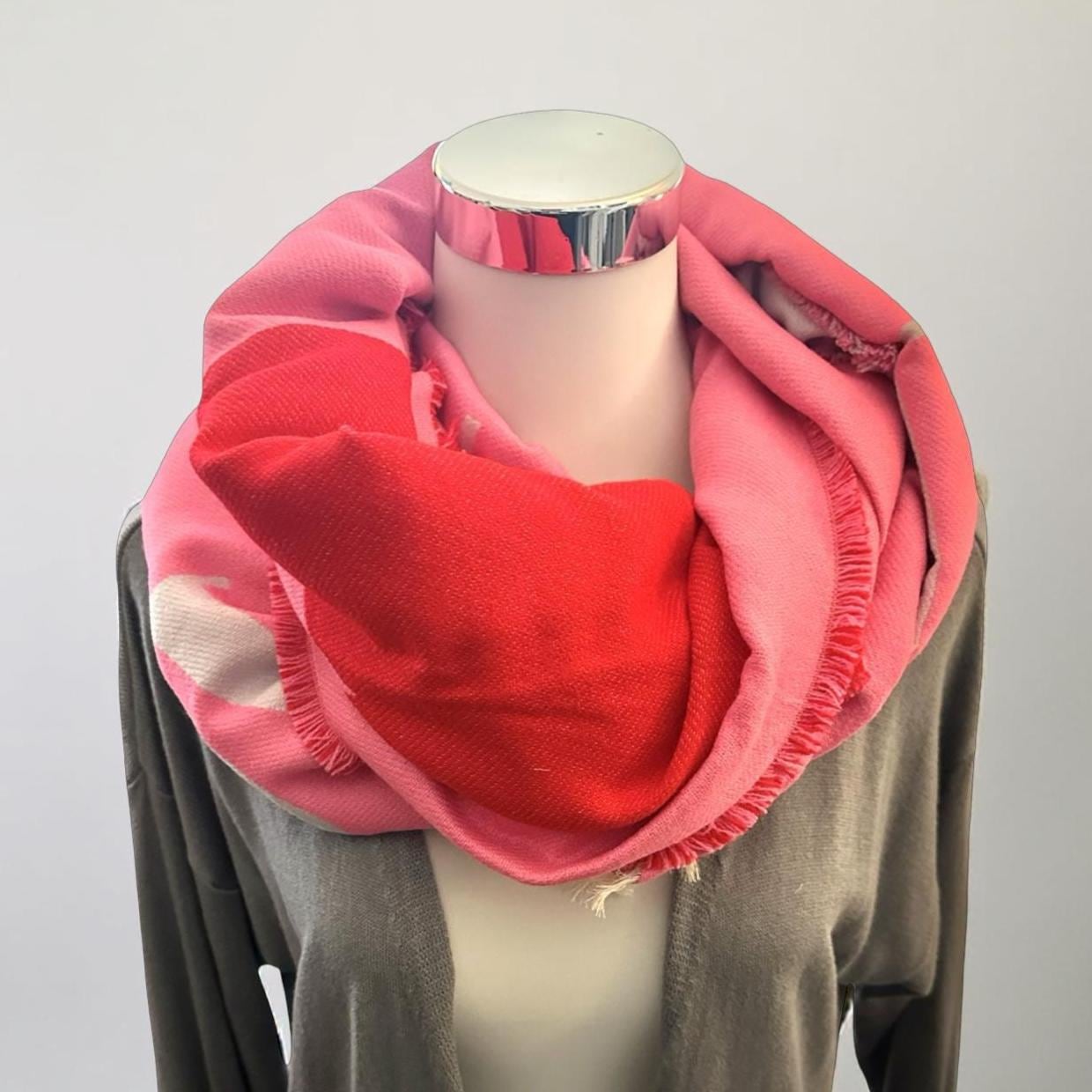 Breiter Schal LOVE | rosa, weiß und rot | mit großem Herz | Viskose | Webschal Tuch Stola | 180 x 70 cm