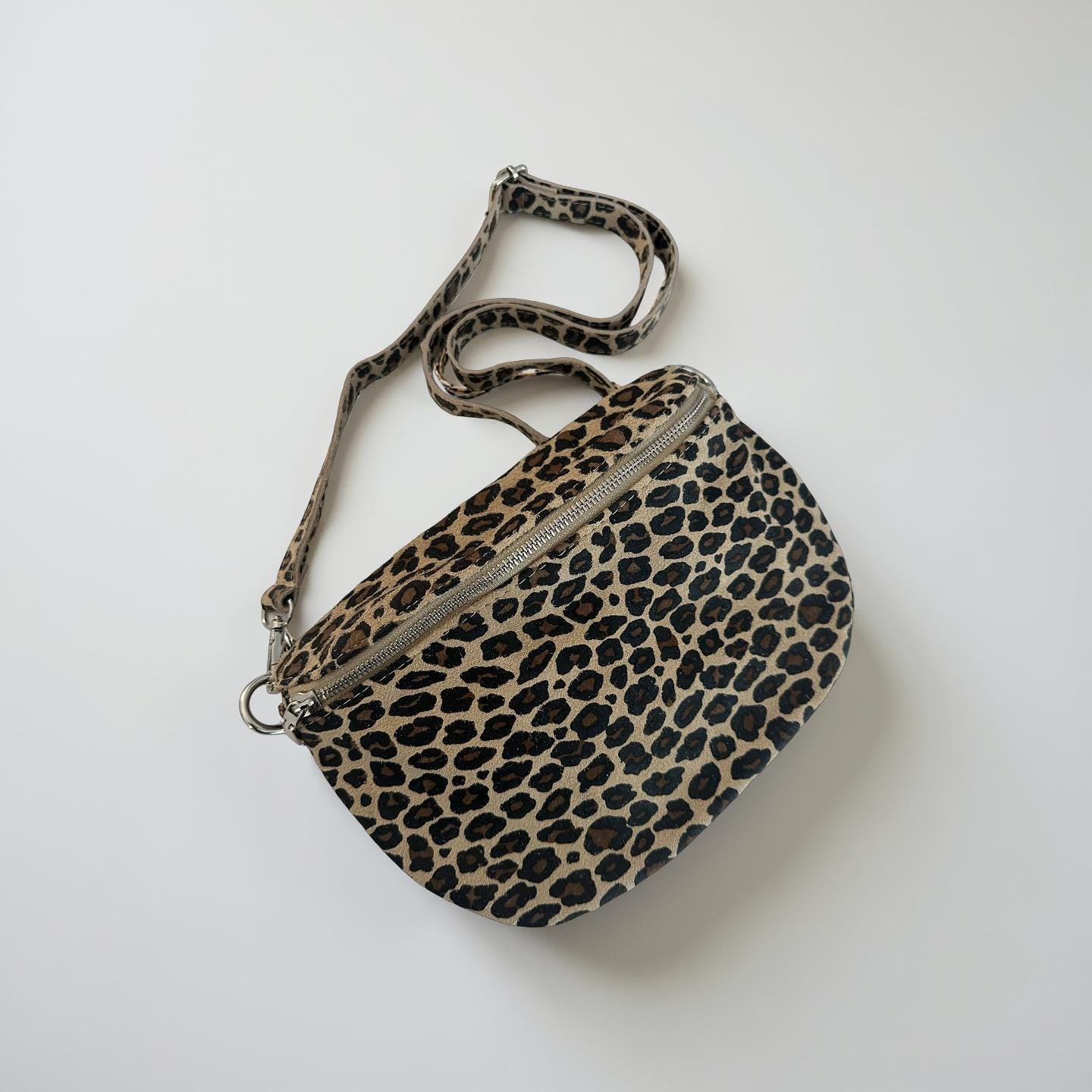 Leo Tasche aus Leder | Leopard | Umhängetasche | Crossbody Bag | Animal Print Leo Look Leder
