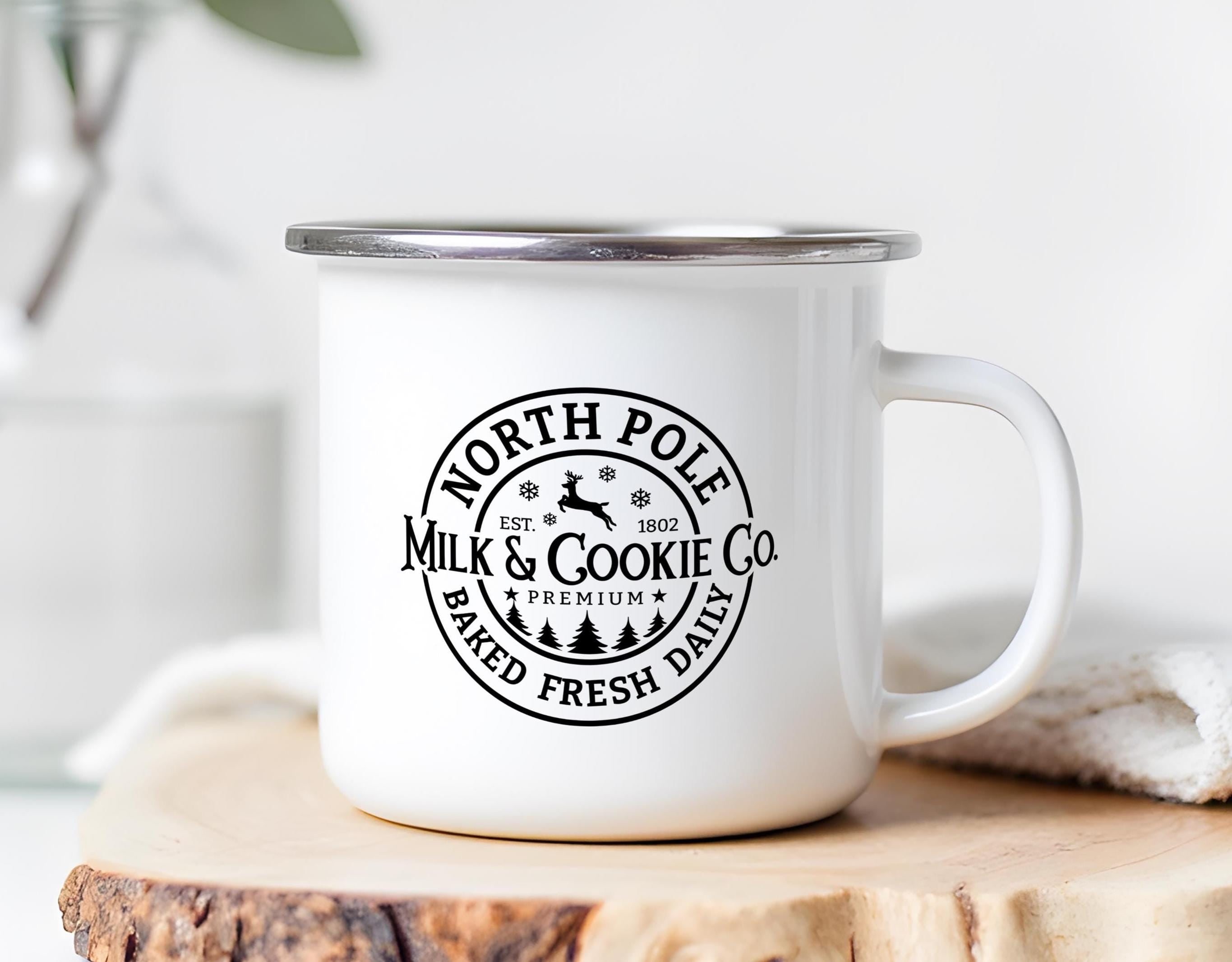 Emaille Tasse | Vintage Weihnachtsmotiv | Milk & Cookie Co.