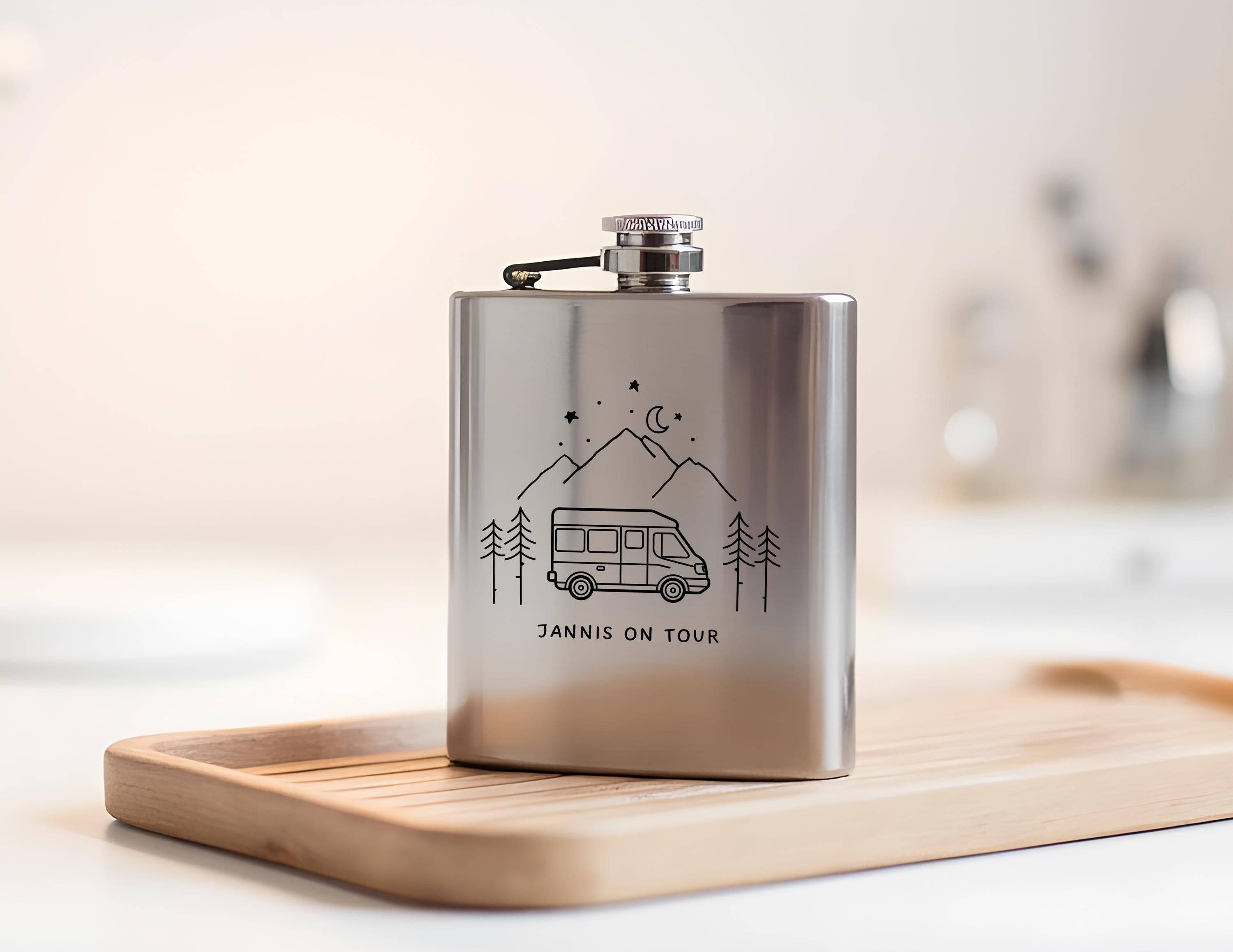 Camper Flachmann | personalisiertes Geschenk Camping | Edelstahl Flasche | Lasergravur | Name, Text & WoMo nach Wunsch einsetzbar