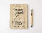 Camping Tagebuch personalisiert mit Name, Titel, Headline | Camper Notizbuch | Bambus Einband | Logbuch liniert inkl. Bambus Kugelschreiber