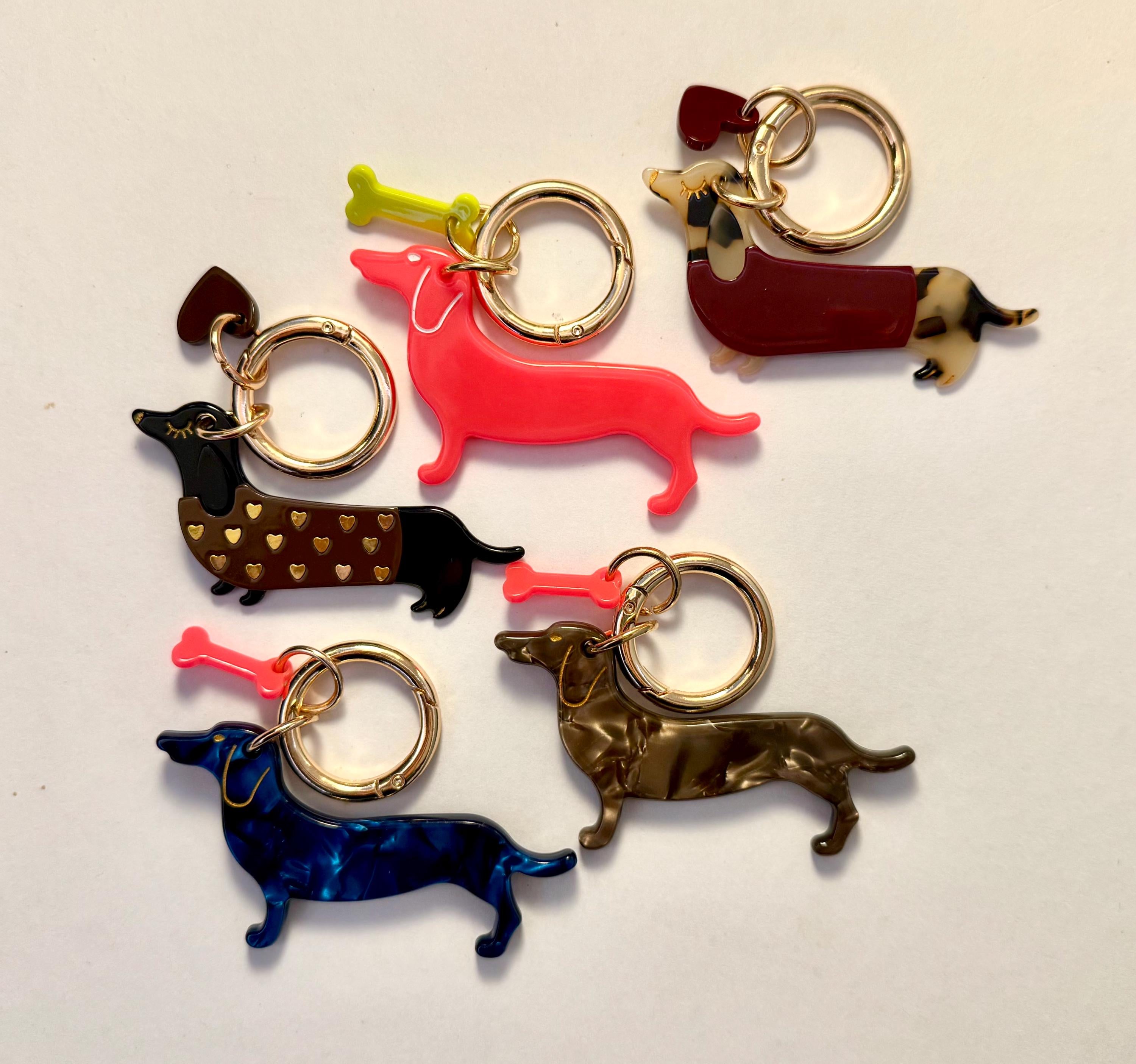 Dackel Anhänger am großen goldenen Karabiner | Charm für Taschen | Schlüsselanhänger | Taschenschmuck Taschenanhänger | Bag Charm