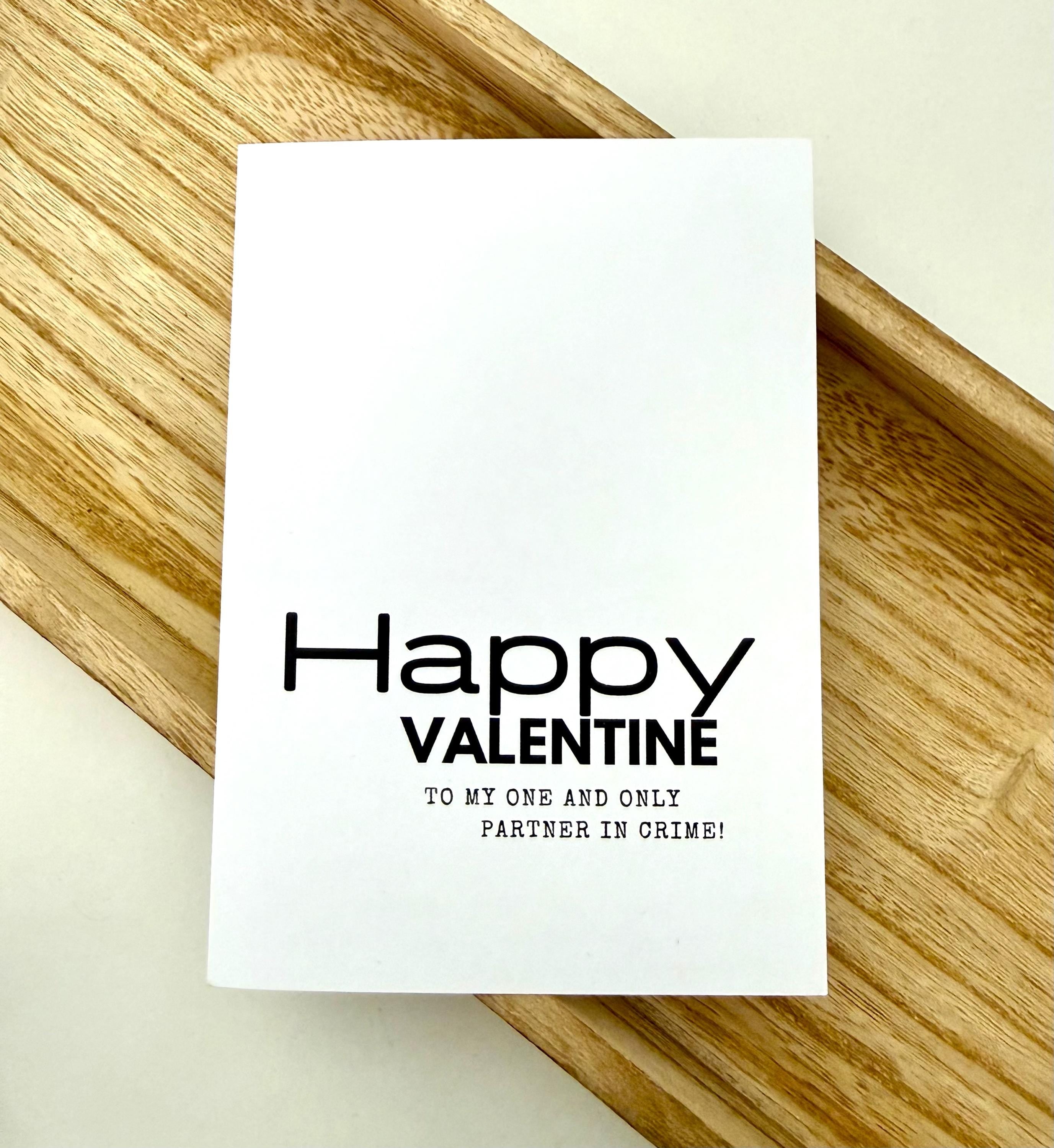 Valentins Geschenk: Armband-Set und Karte | kleine feine elastische Perlenarmbänder mit Herzchen und Schleife