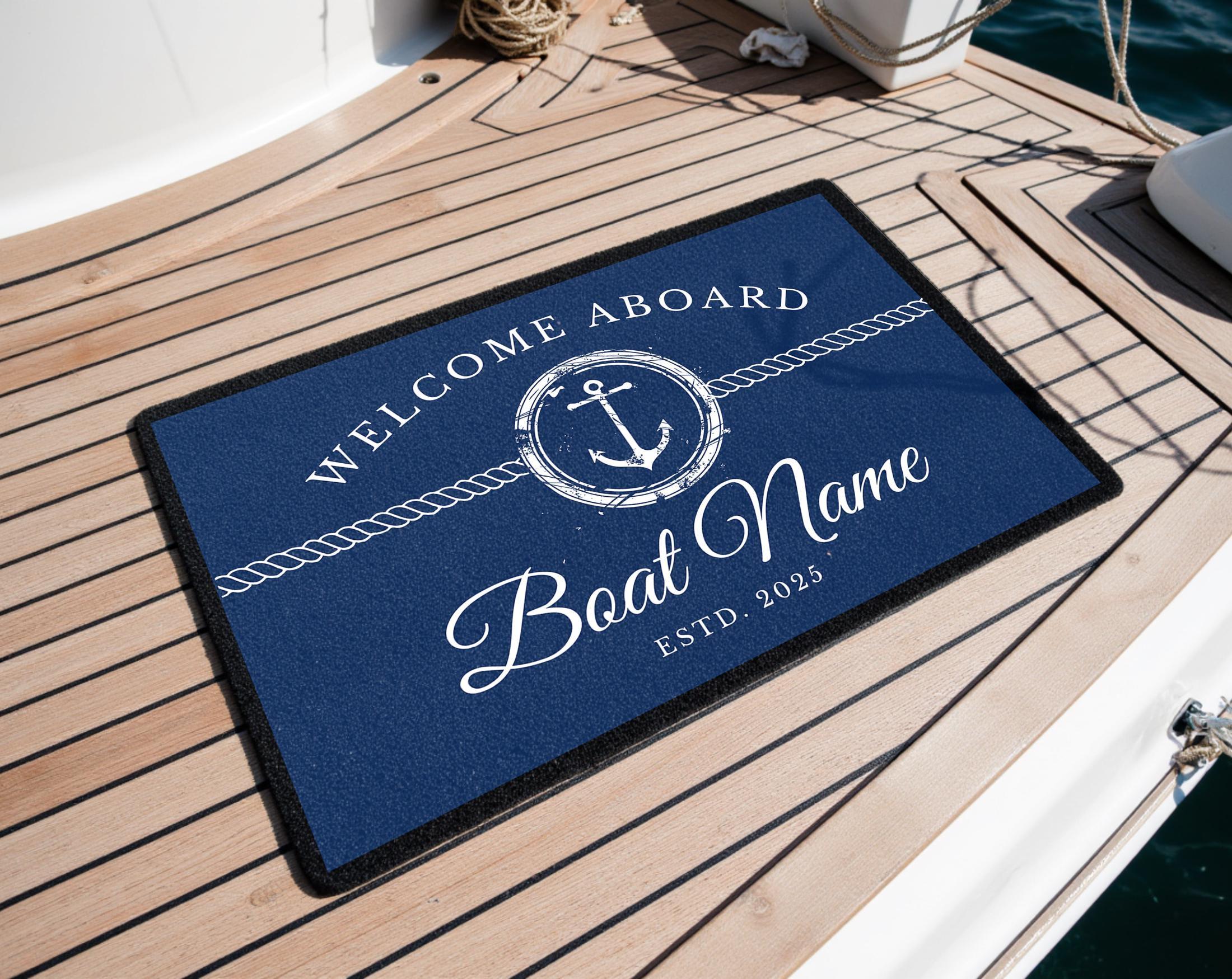 Fußmatte Boot Yacht Schiff | Personalisierter Fußabtreter mit Bootsnamen und Jahreszahl in blau weiß, Rand schwarz