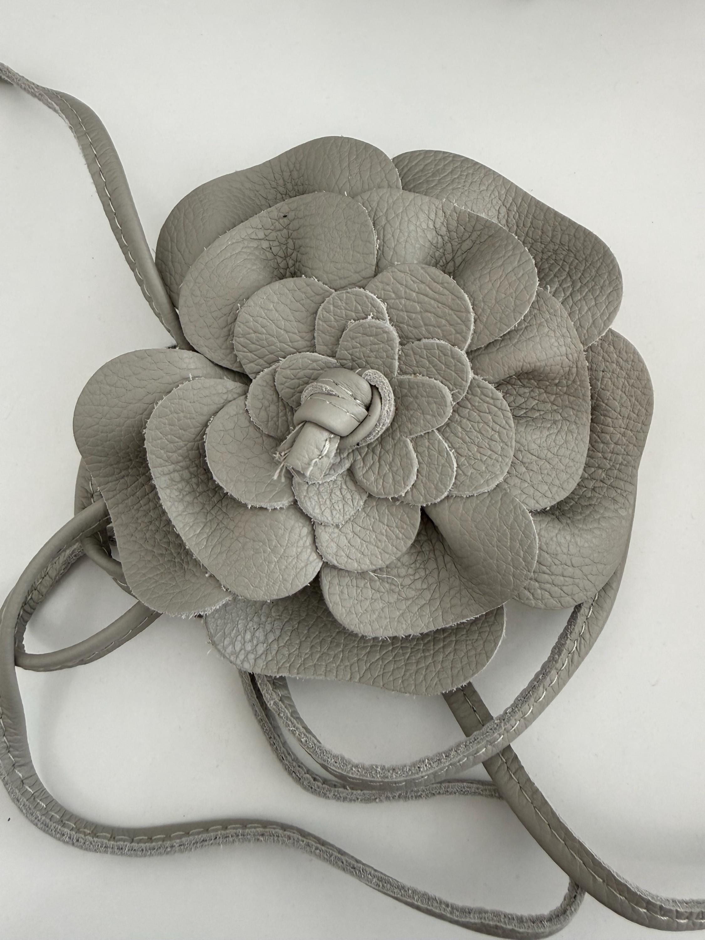 Blumen Leder Gürtel | Bindegürtel Blüte | große Lederblume | schwarz, gold, pink, taupe, flieder, silber, Leo, Khaki, Braun | echt Leder