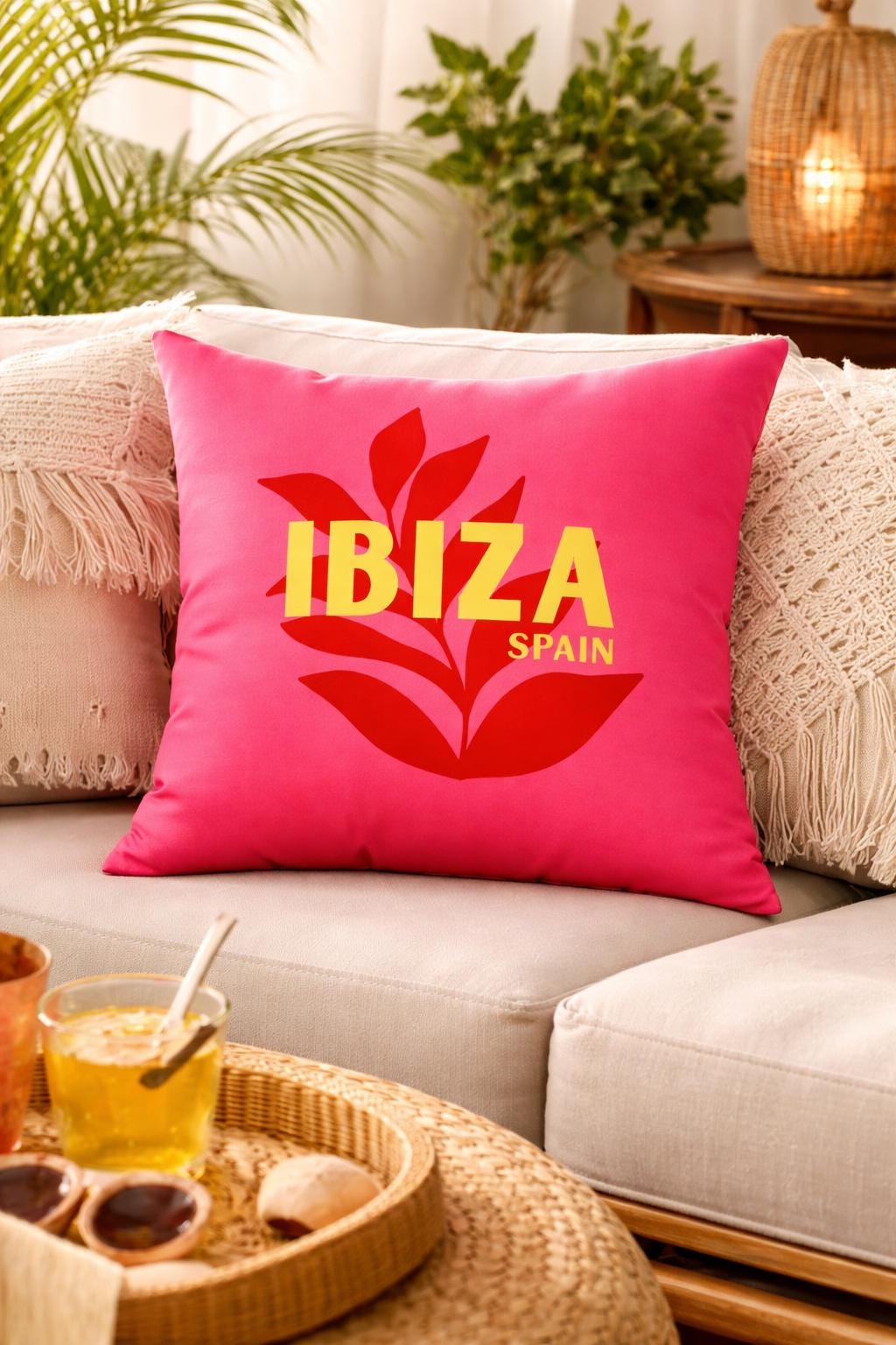 Ibiza Kissen pink mit Füllung | Samtkissen Ibiza Spain | bunte Sommer Deko | Boho Statement Kissen floral | Geschenk Ibiza Lover