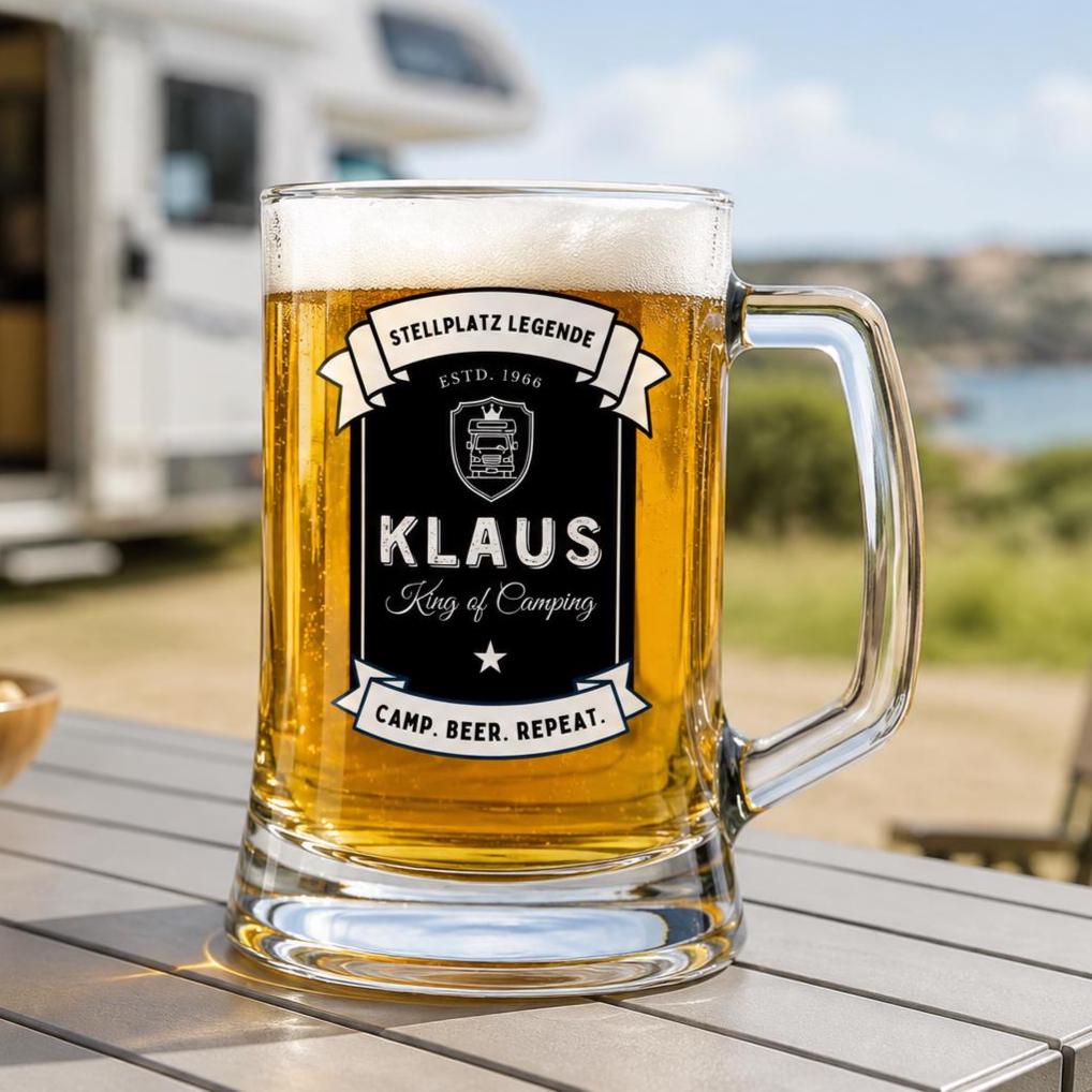 Personalisierter Bierkrug für Camper mit Name & Jahr – Camping Geschenk für Papa, Opa, Wohnmobil Besitzer, Stellplatz Legende Bierglas 0,5 L
