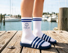 Personalisierte Skipper Socken mit Bootsname | Maritime Crew Socken mit Anker, Streifen & Wunschname | Geschenk für Bootsbesitzer, Segler