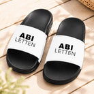 Abi Letten Schlappen Geschenk Abitur | Lustige Badelatschen Abi 2026 | Abiletten Geschenk Abifeier Abizeit Urlaub | in 6 Farben (Gr. 36-47)