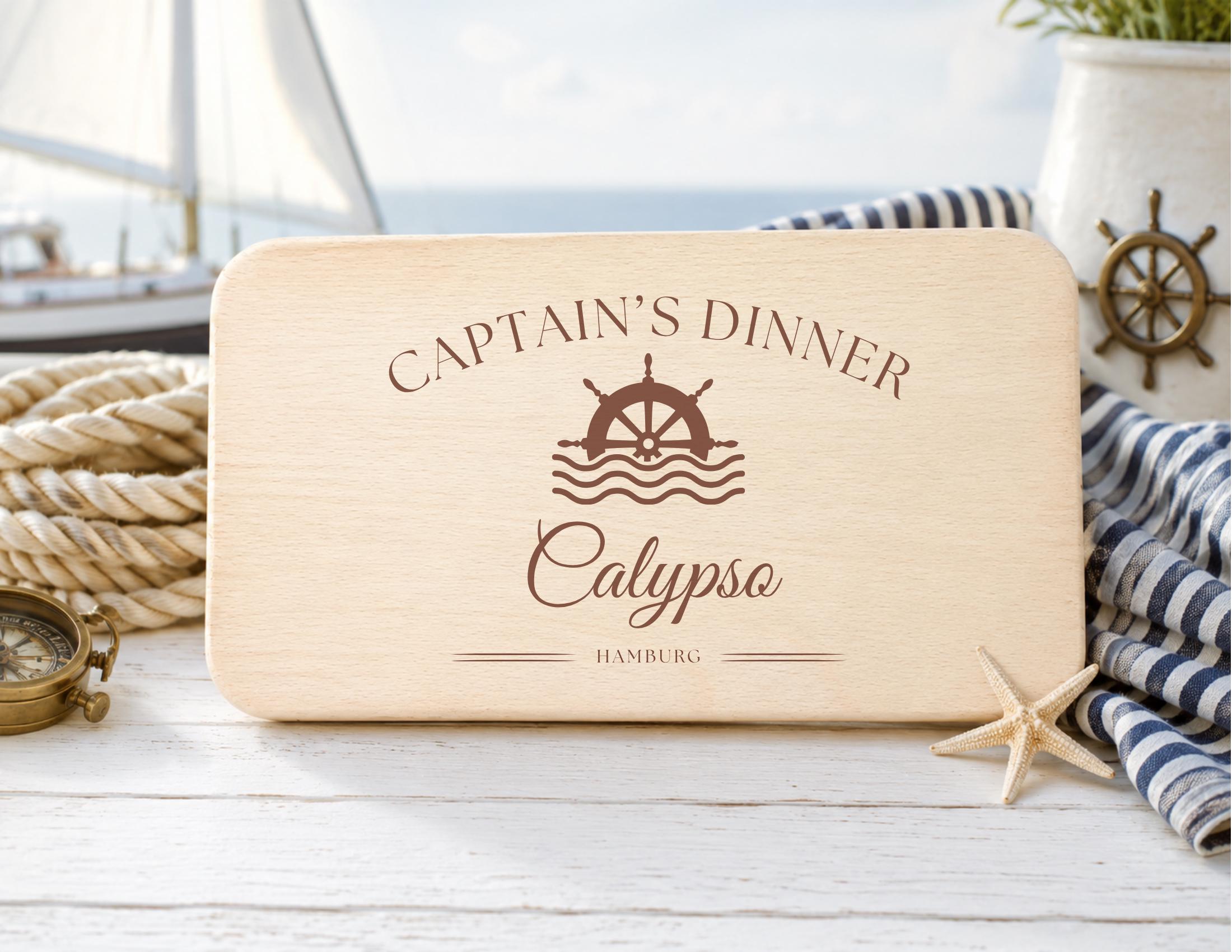 Personalisiertes Frühstücksbrettchen Boot | Maritime Lasergravur mit Bootsname und Hafen | Geschenk für Skipper, Segler und Bootseigner