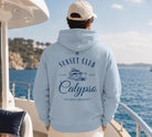 Personalisierter Herren Premium Bio Hoodie für Bootsbesitzer – maritimer Rückenprint mit Bootsname, Boot & eigenem Text | in 3 Farben