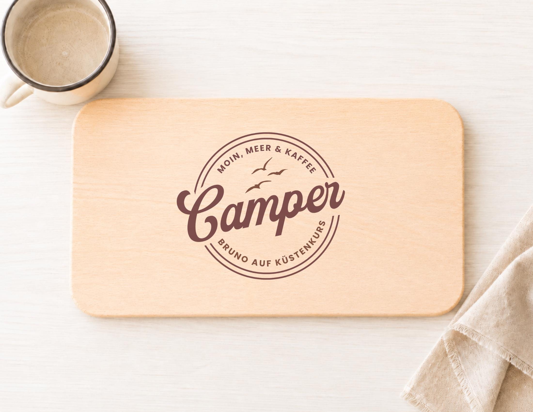 Personalisiertes Frühstücksbrettchen für Camper | Lasergravur | Buchenholz | Geschenkidee Camping mit Namen