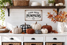HEY PUMPKIN Metallschild Vintage | Herbstdeko für Küche & Landhaus | Weißes Blechschild mit Kürbis | Shabby Chic Wanddeko
