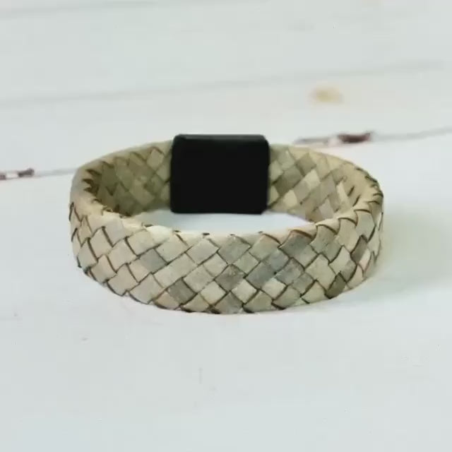 Beiges geflochtenes Lederarmband für Männer | Verschluss Edelstahl | Herrenarmband | Geschenk Vatertag