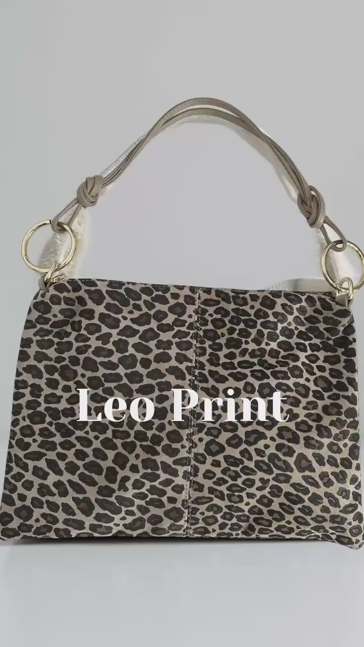 Flache Leo Tasche aus Leder | Leopard | Umhängetasche mit goldenen Ringen | Animal Print Leo Look | Echtleder