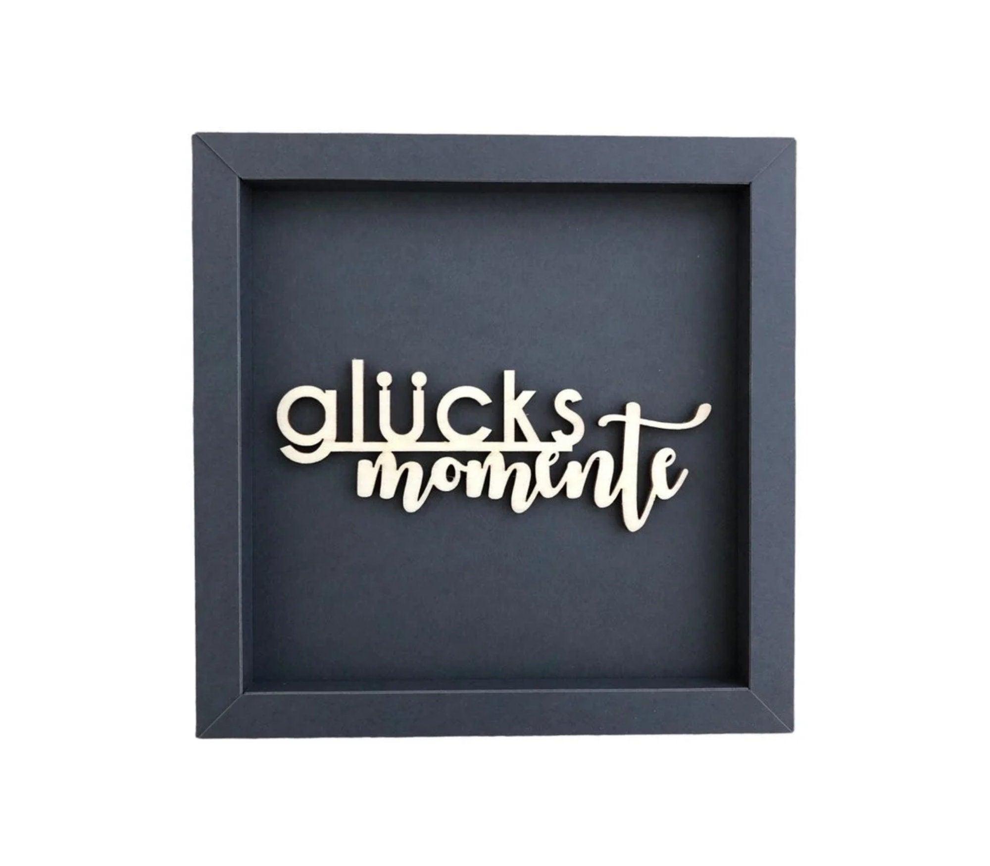 Glücksmomente | Schriftzug aus Holz | Filigrane Holzschrift - Roo's Gift Shop