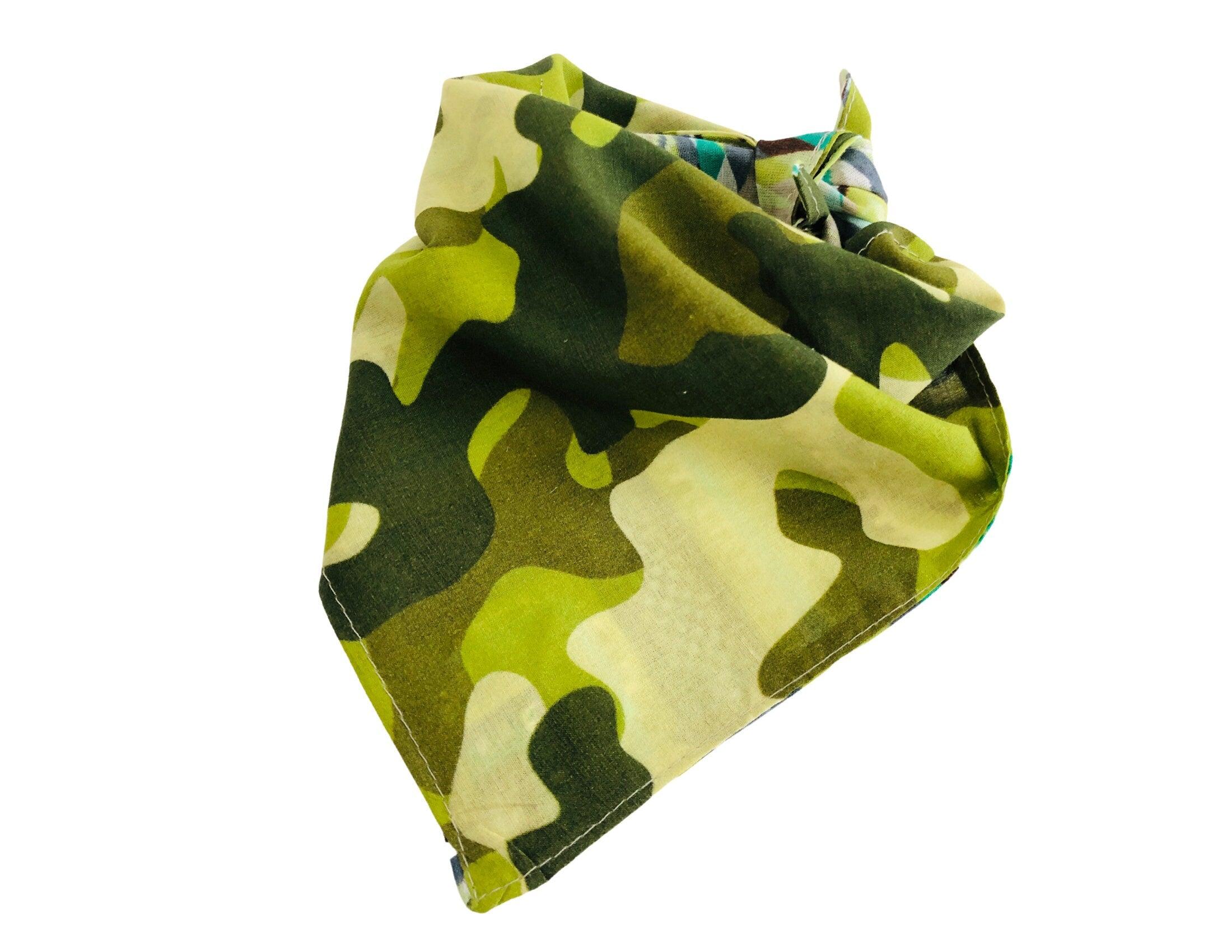 Grünes Wende Hunde Halstuch | Bandana | Dreieckstuch | Gr. S - Roo's Gift Shop