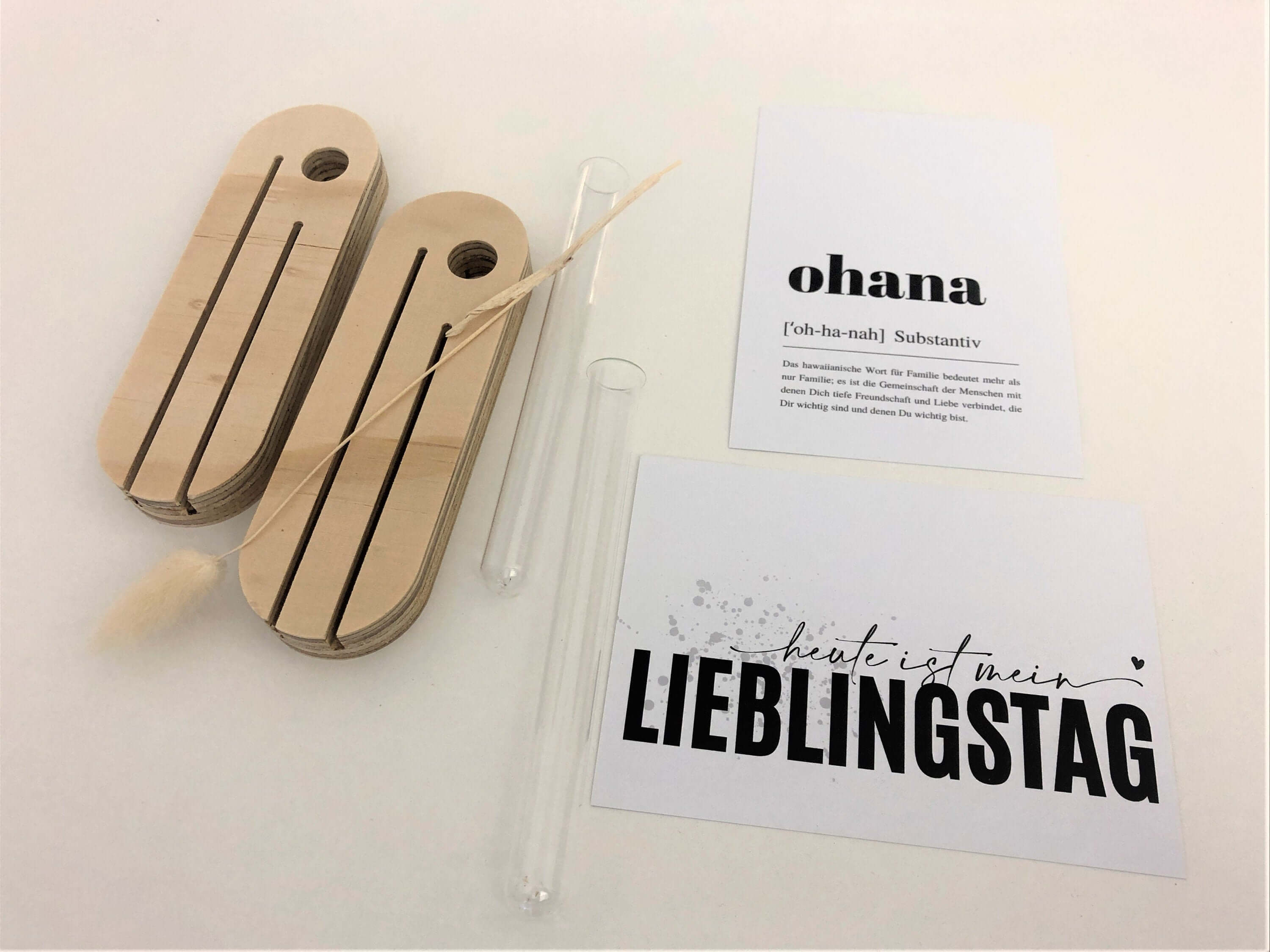 Kartenständer mit Karte Mama | mit Vase und Trockenblumen | Geschenk Muttertag