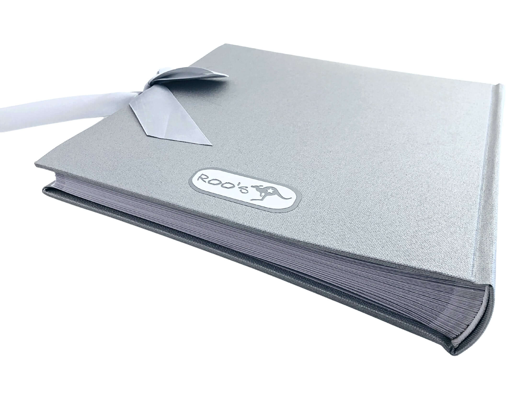 Baby Album | personalisierbar | silbernes Fotoalbum mit dem Namen des Babys | Schleife