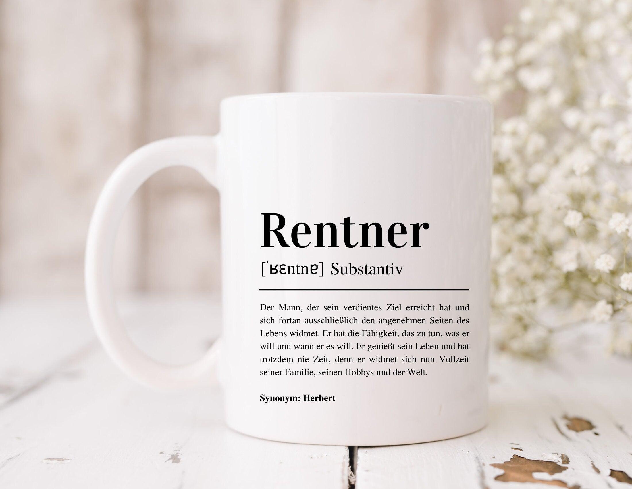 Keramiktasse | personalisiert | Definition Rentner Rentnerin | Ruhestand | Verabschiedung Kollege | Geschenk Name - Roo's Gift Shop