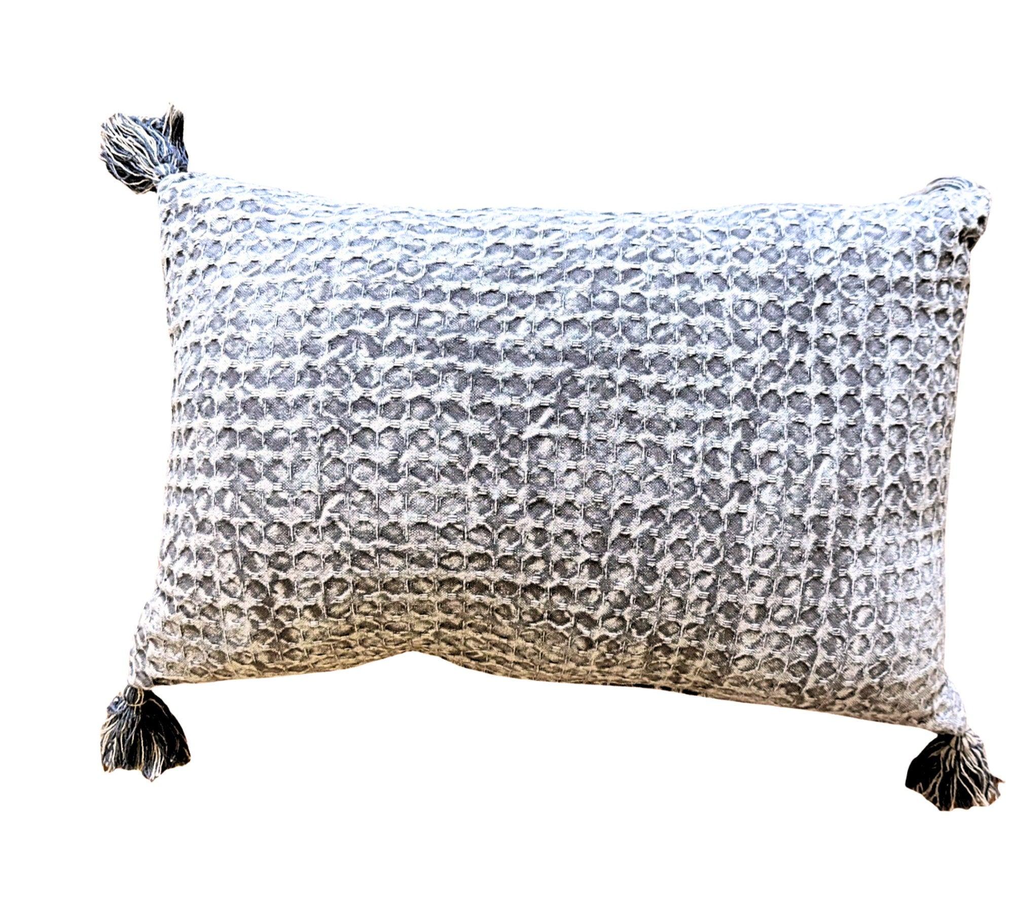 Kissen | taupe | 40 x 60 cm | Waffelpiqué - Roo's Gift Shop