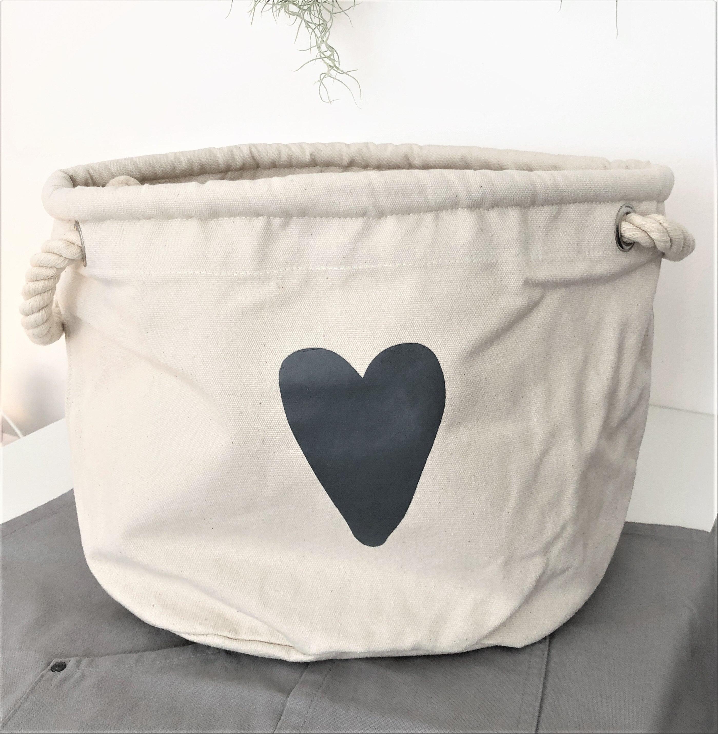Korb aus Canvas | Aufbewahrung | Utensilo | mit grauem Herz - Roo's Gift Shop