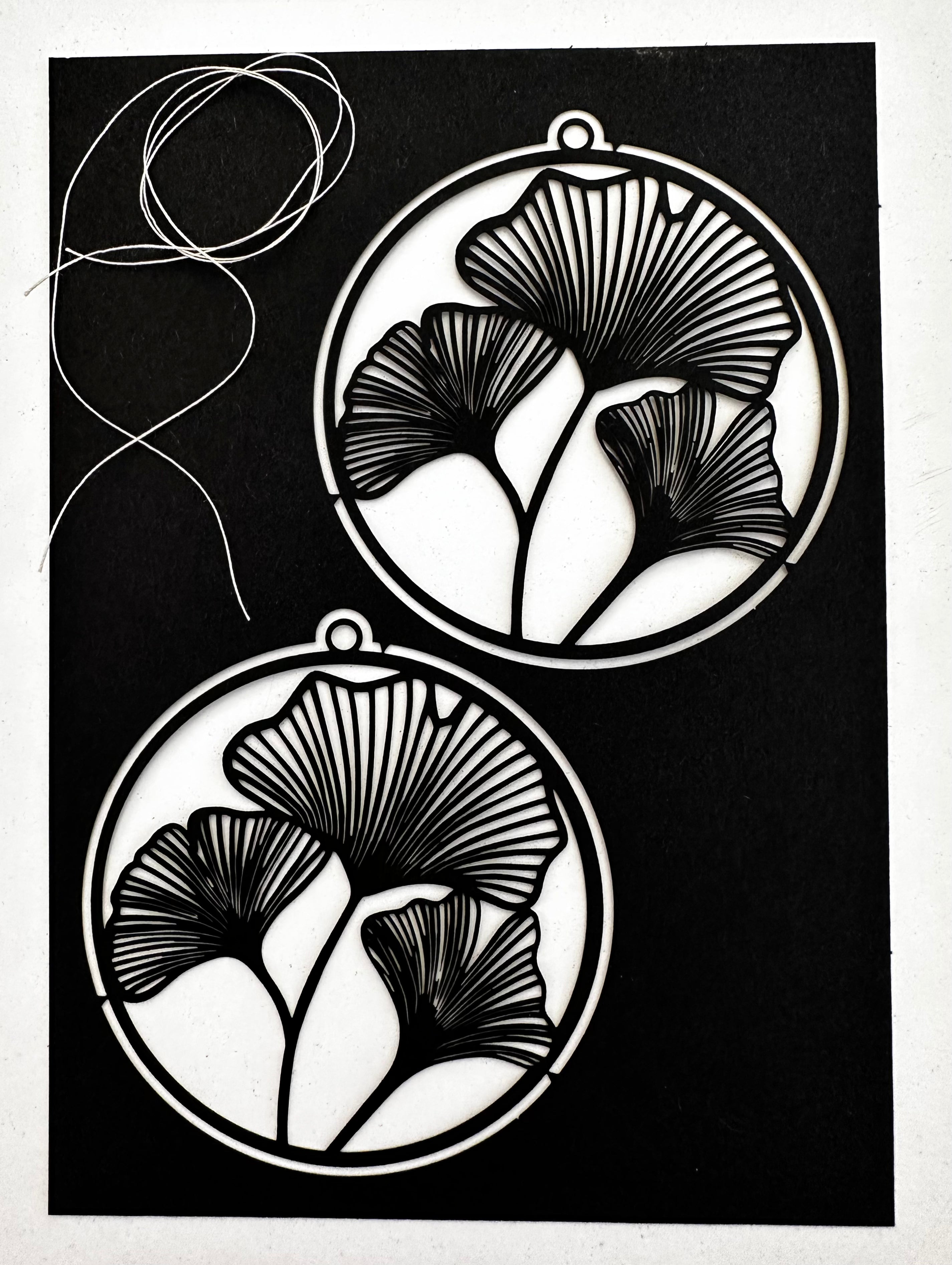 Papieranhänger | Ginko | 2 Stück | schwarz - Roo's Gift Shop