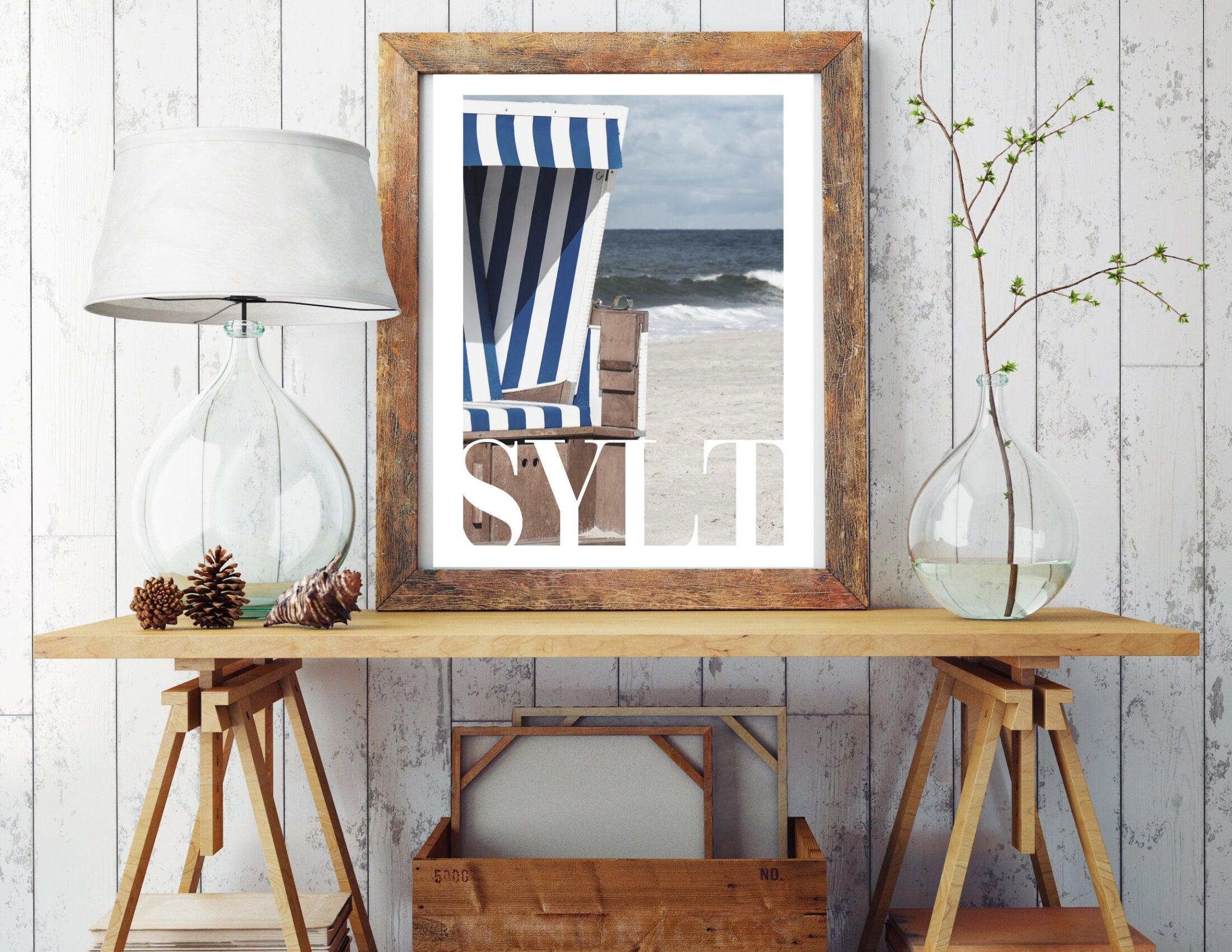 Poster SYLT | Strandkorb | Meer Welle | maritim Wand Deko - Roo's Gift Shop