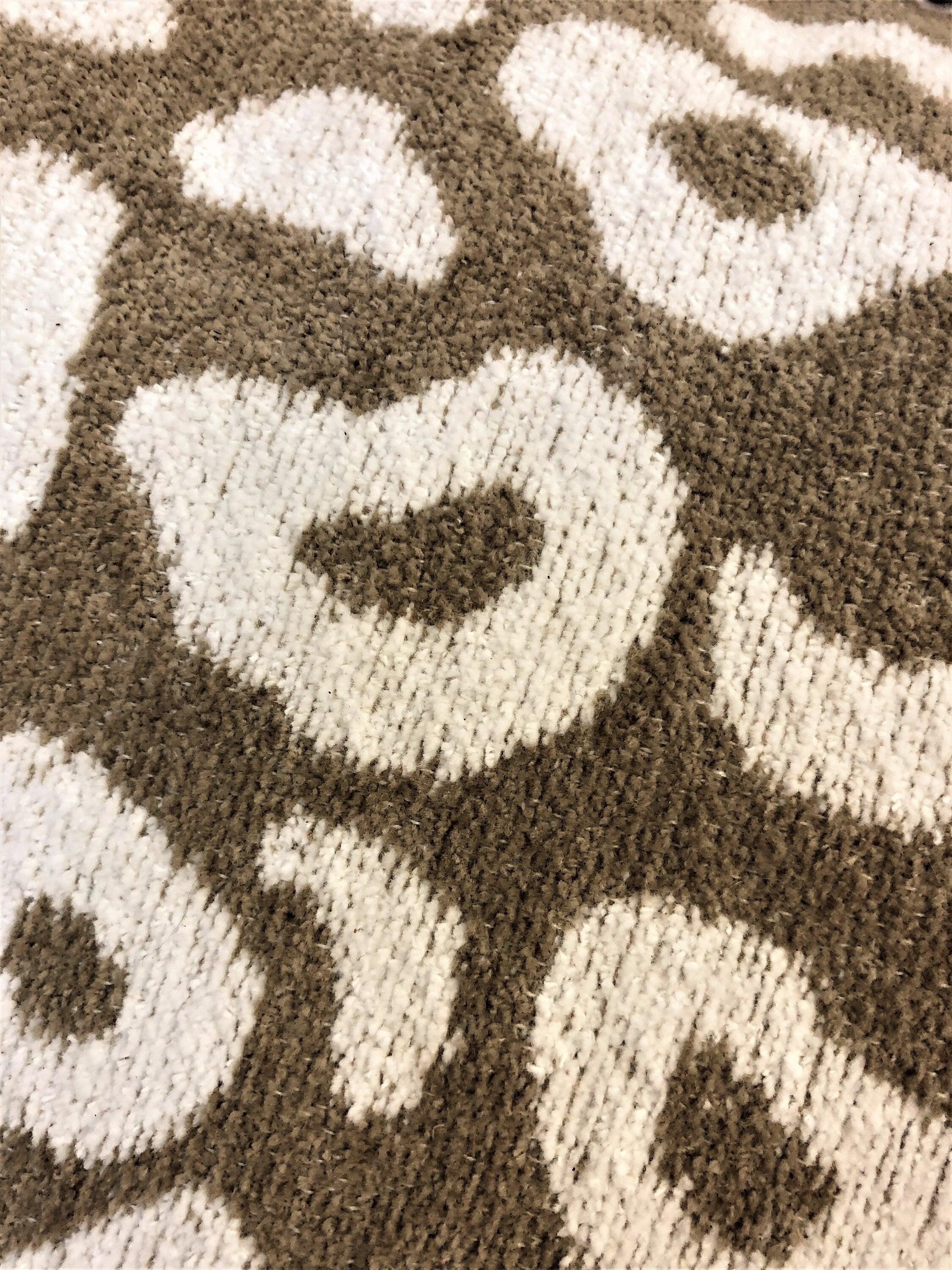 Sandfarbenes Leo-Kissen mit Fransen | mit Füllung | 60 x 40 cm - Roo's Gift Shop