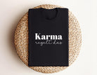 T-Shirt | Karma regelt das | in weiß oder schwarz - Roo's Gift Shop