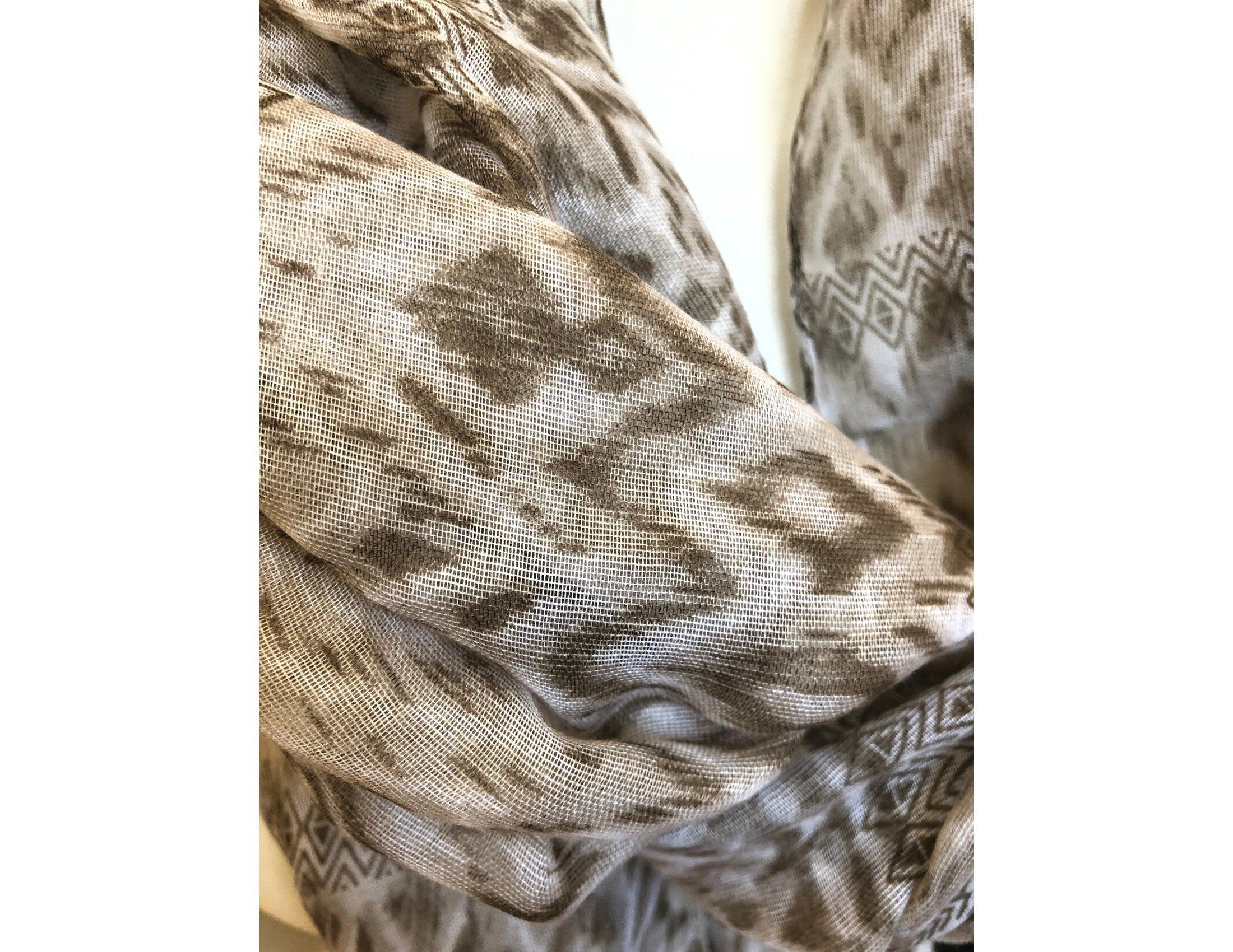 Tuch aus Viscose | Ikat Muster beige - Roo's Gift Shop