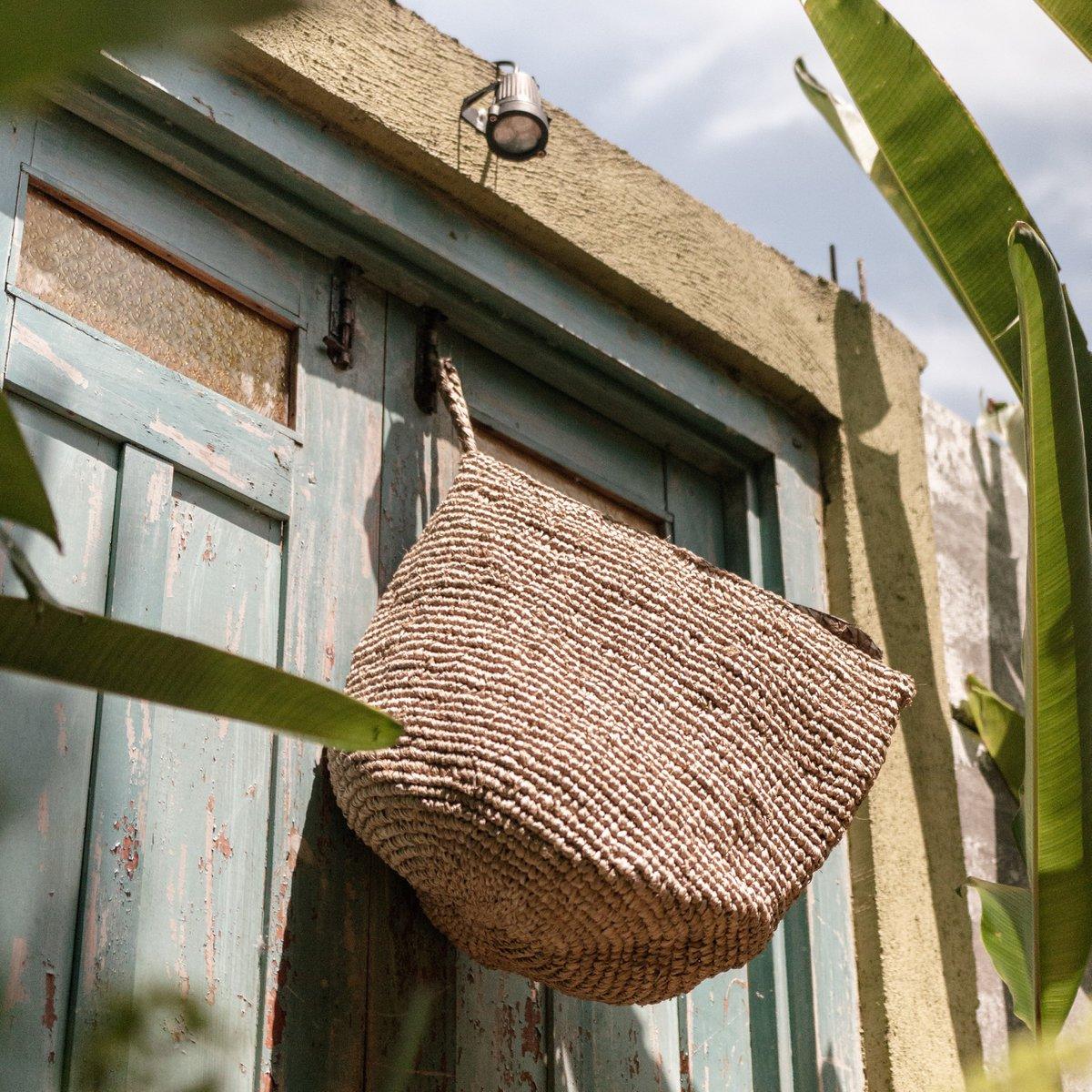 Wandkorb UTARA | Hängender Aufbewahrungskorb aus Bast - Roo's Gift Shop